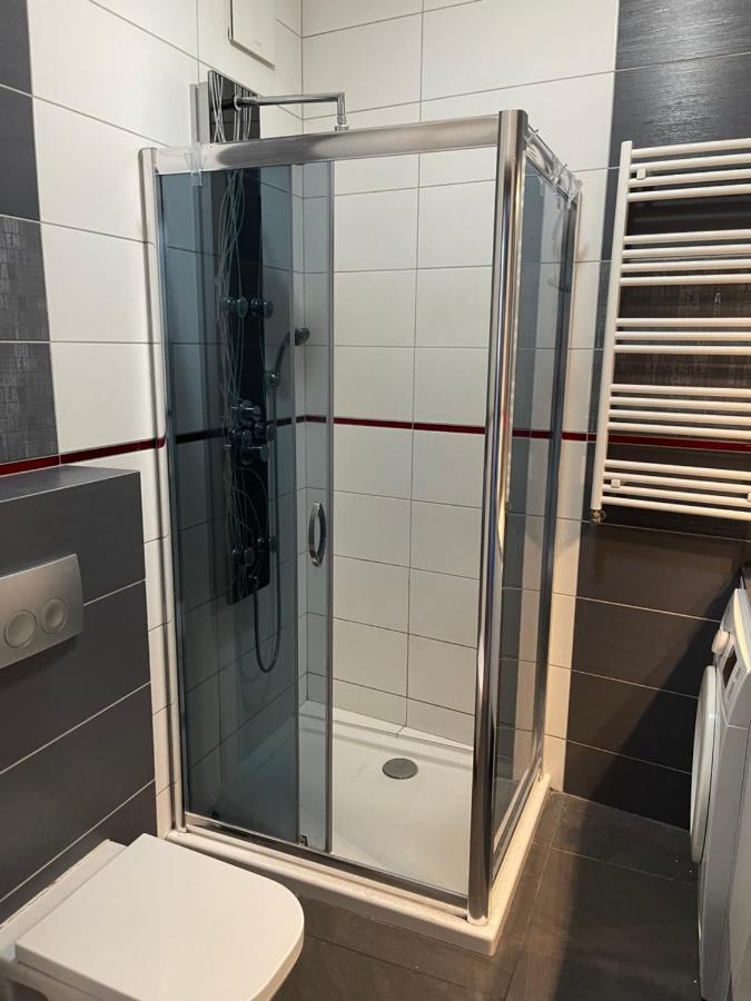 Gdynia Apartament 42 M Z Miejscem W Garazu Z Winda Blisko Centrum I Morza Bagian luar foto