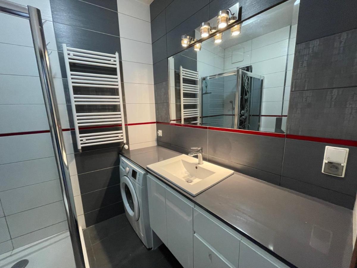 Gdynia Apartament 42 M Z Miejscem W Garazu Z Winda Blisko Centrum I Morza Bagian luar foto